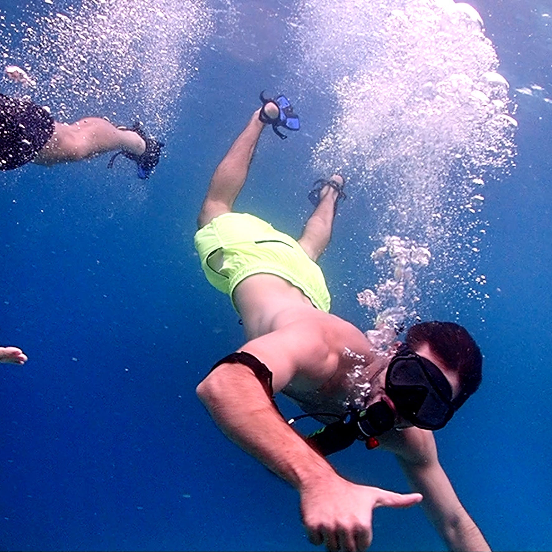 Dealing with Foggy Dive Masks | Saliva Methods, Anti-Fog Gels & Pre-Dive Burning
