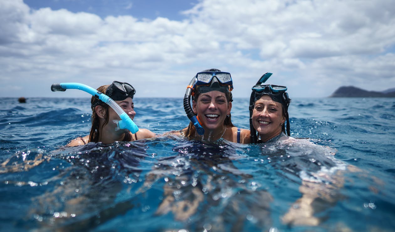 Best Snorkel Gear | Dry Top Tubes vs. Semi-Dry Tubes