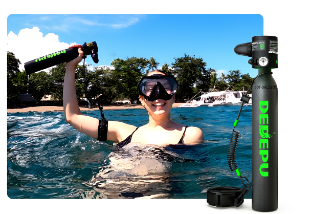 Diver snorkeling with DEDEPU 0.5L snorkeling gear.