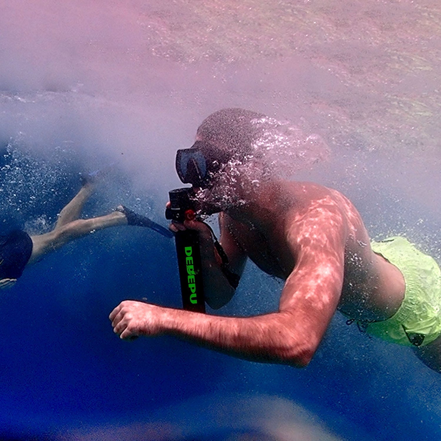 Can you fill a mini scuba tank with an air compressor?