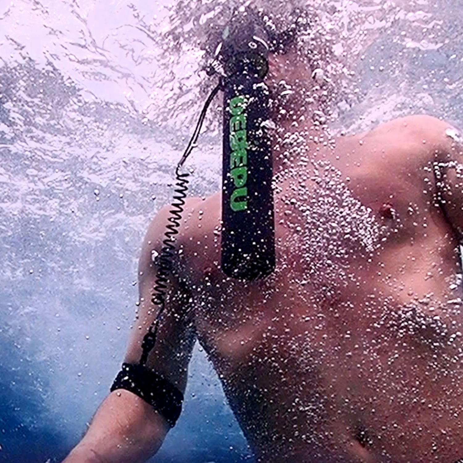 Why can't you dive with 100% oxygen?