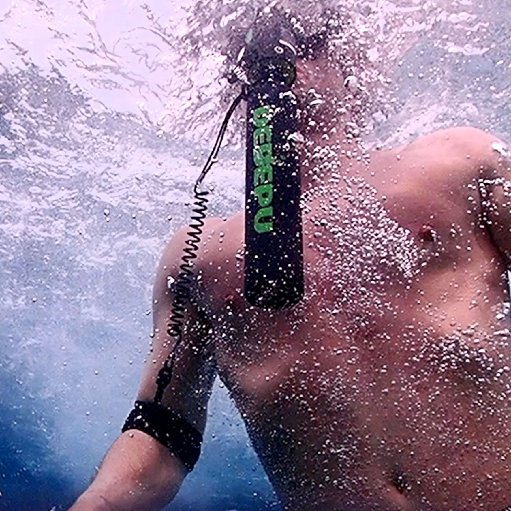Why can't you dive with 100% oxygen?