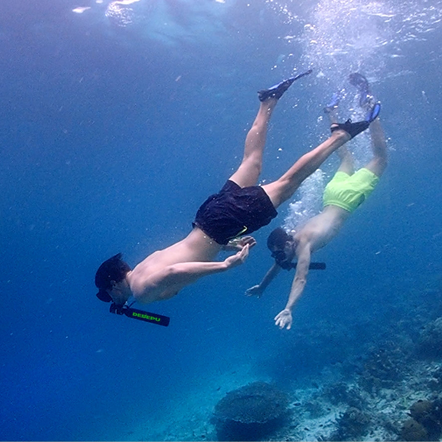 How long does it take to fill a mini scuba tank with a hand pump?