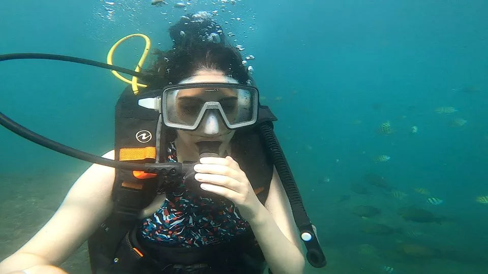 How to pack snorkel gear for travel