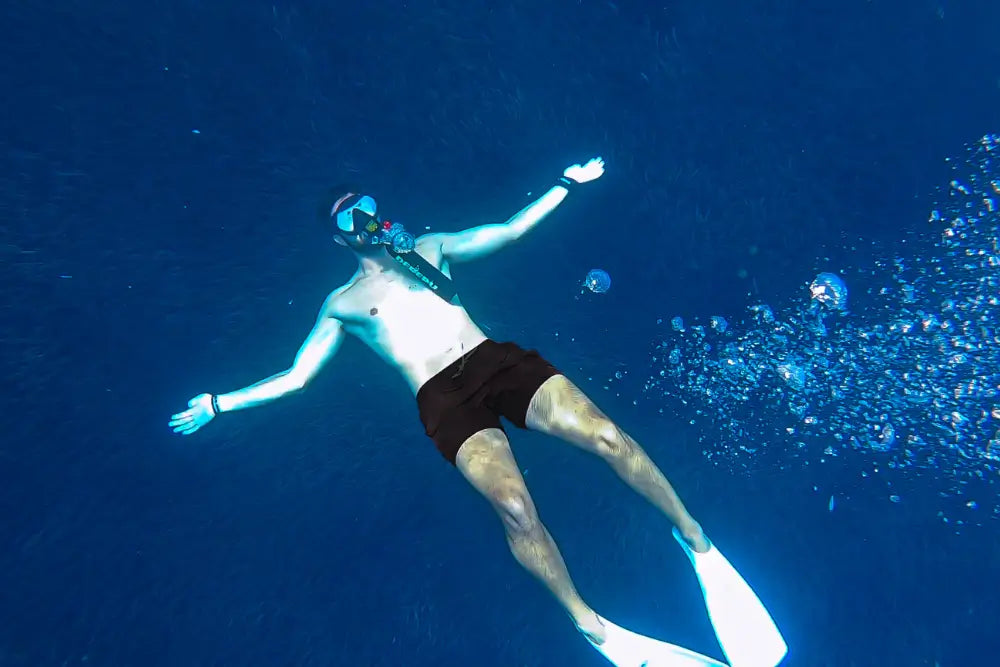 Mini Scuba Tank for Underwater Sightseeing | Comfort, Air Use, Best Spots