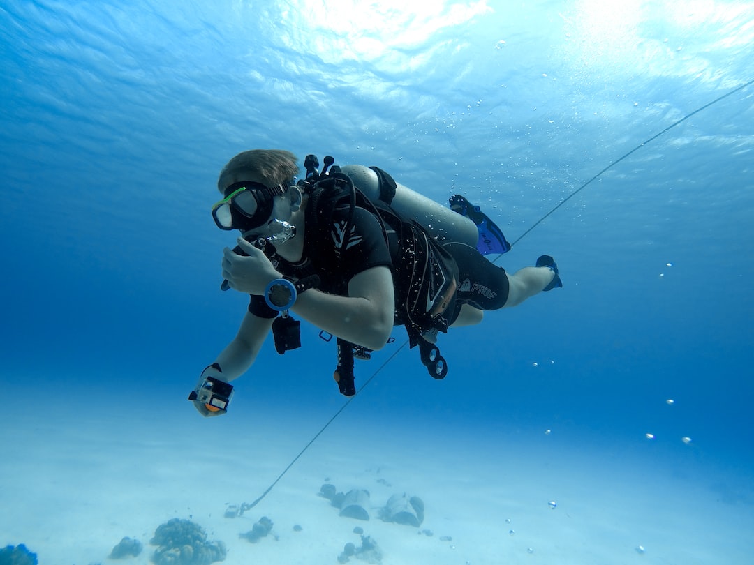 Snorkel dry top valves: 5 Anti-Leak Mechanisms